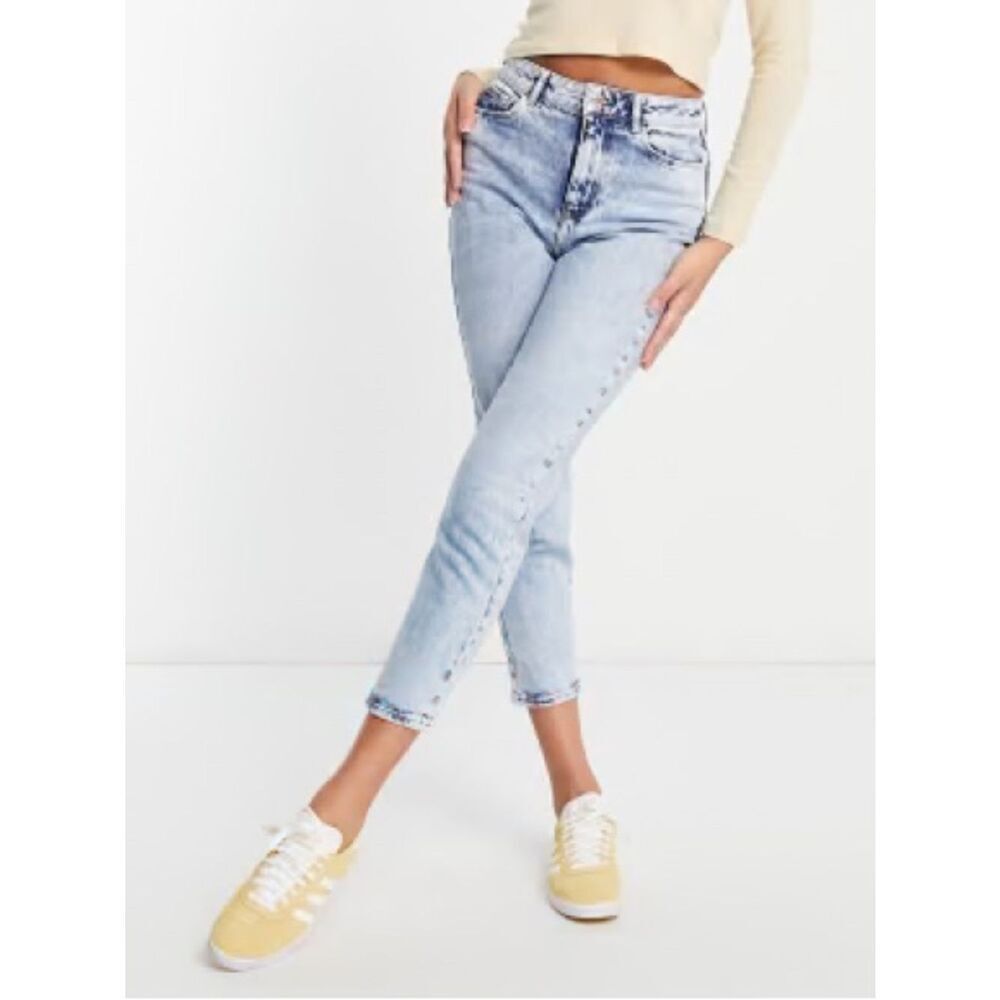 New Look Tori Light Wash High-Rise Mom Jeans